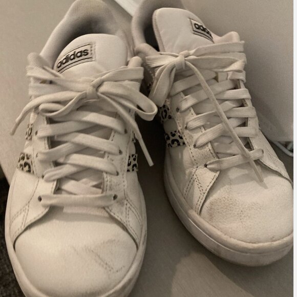 EUC Adidas Grand Court - White Cheetah Size 6 - Picture 2 of 4